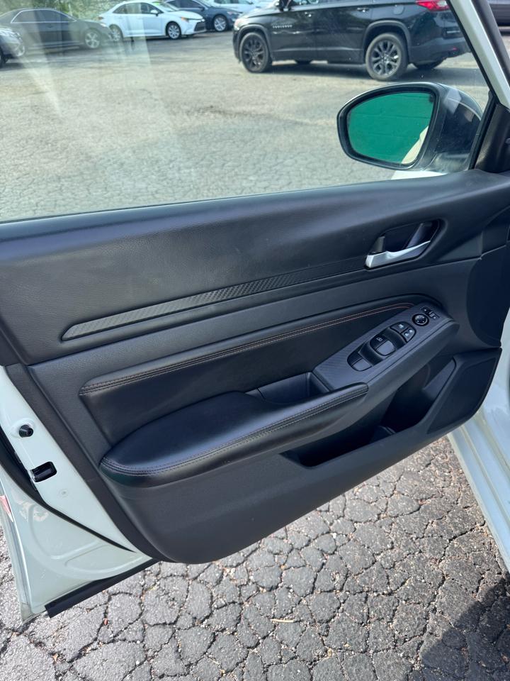 Nissan Altima 2.5 SR Sedan 2022