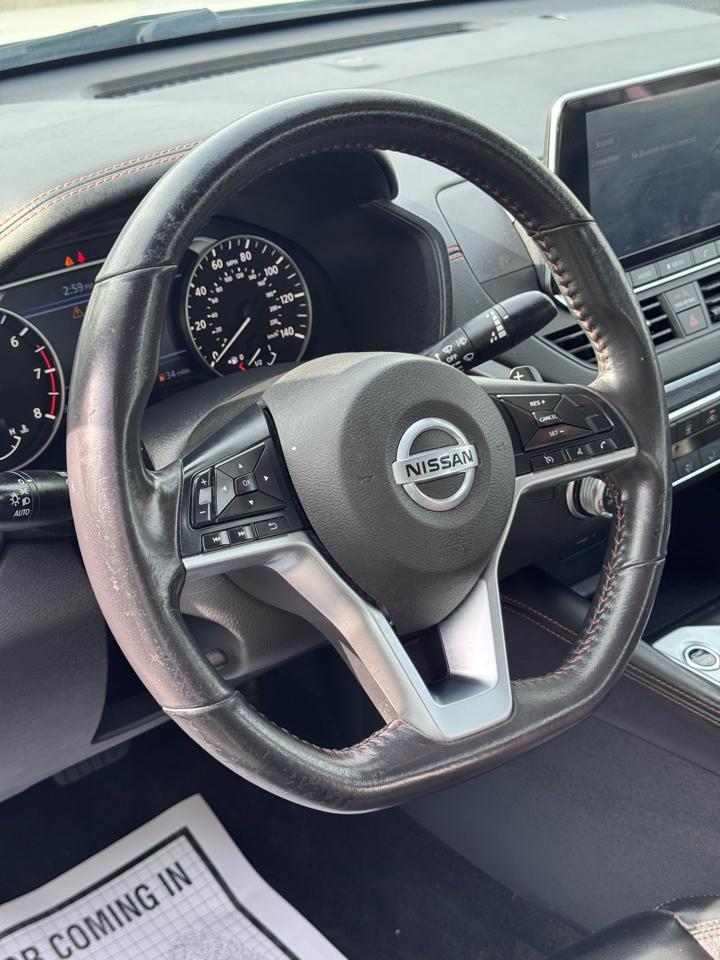 Nissan Altima 2.5 SR Sedan 2022