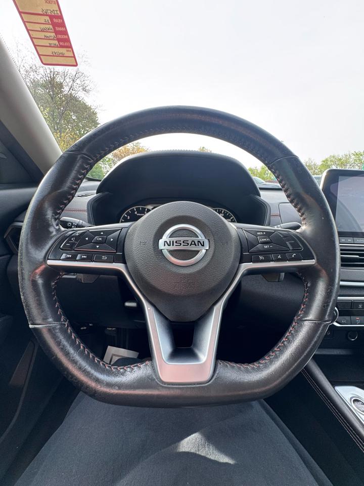 Nissan Altima 2.5 SR Sedan 2022