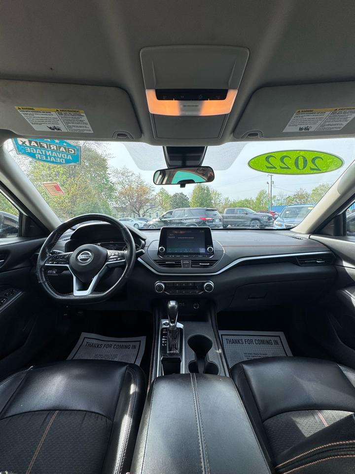 Nissan Altima 2.5 SR Sedan 2022