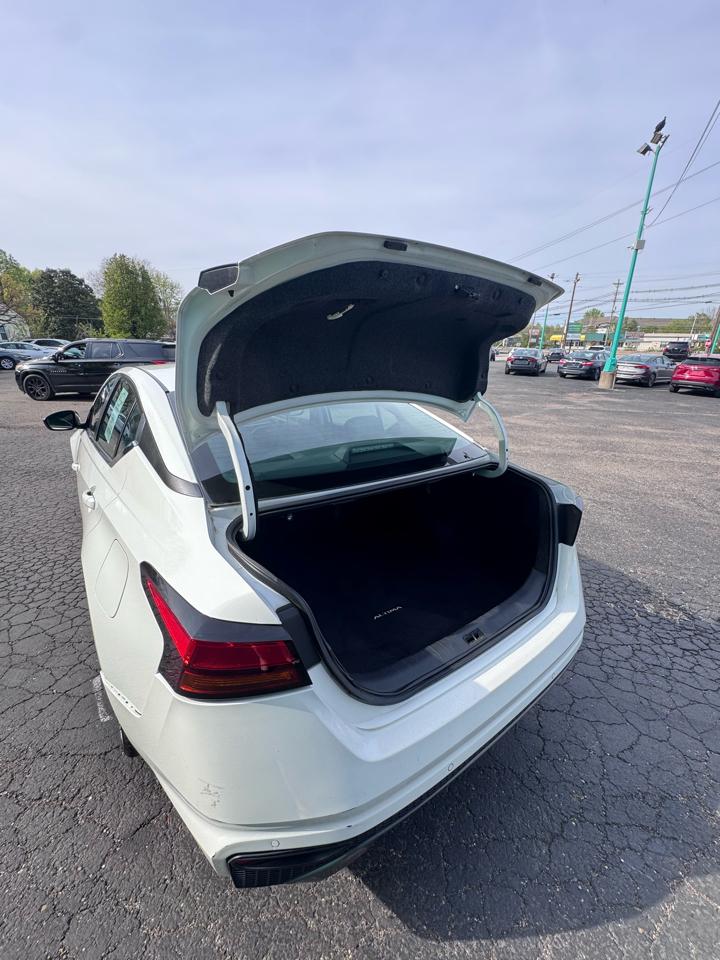 Nissan Altima 2.5 SR Sedan 2022
