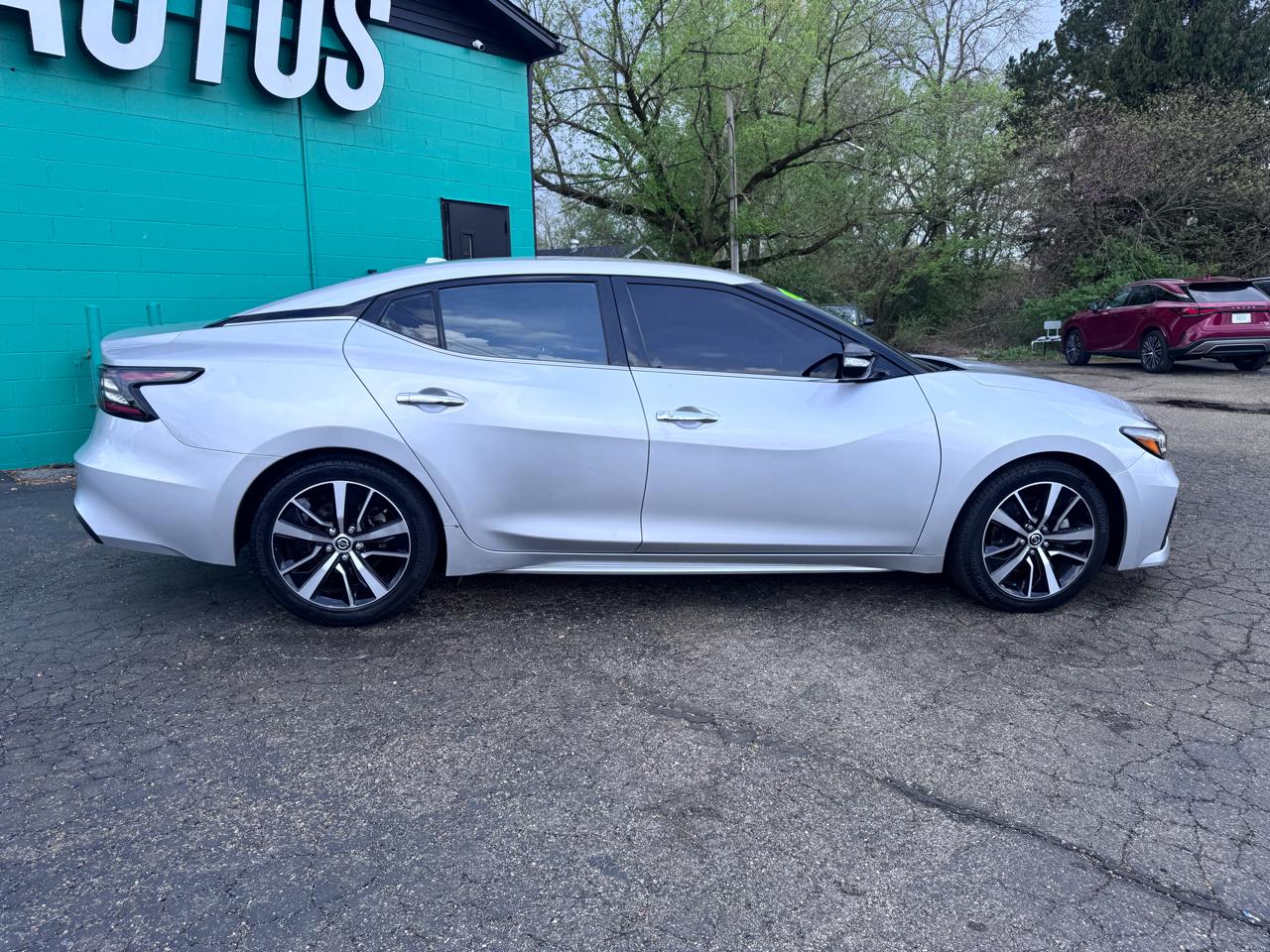 Nissan Maxima SV CVT 2022