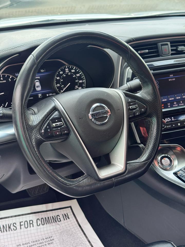 Nissan Maxima SV CVT 2022