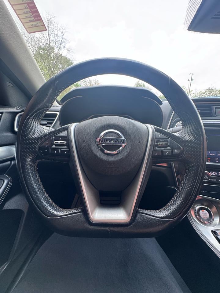 Nissan Maxima SV CVT 2022