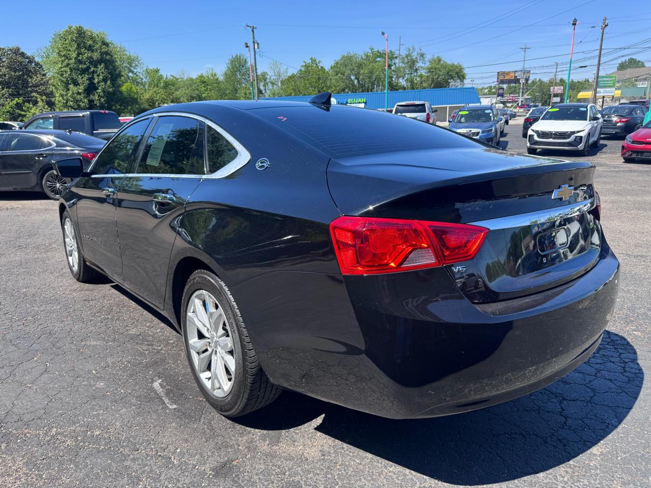 Chevrolet Impala 4dr Sdn LT w/1LT 2018