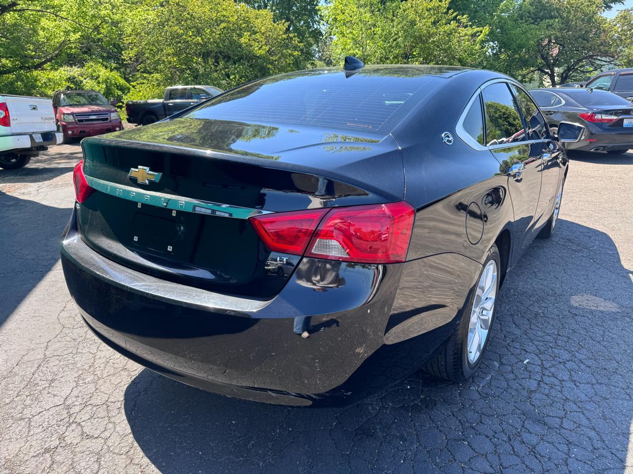 Chevrolet Impala 4dr Sdn LT w/1LT 2018