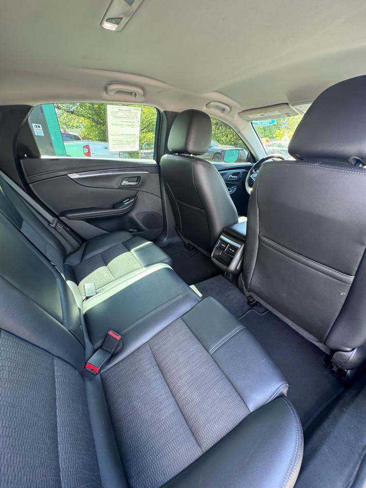 Chevrolet Impala 4dr Sdn LT w/1LT 2018