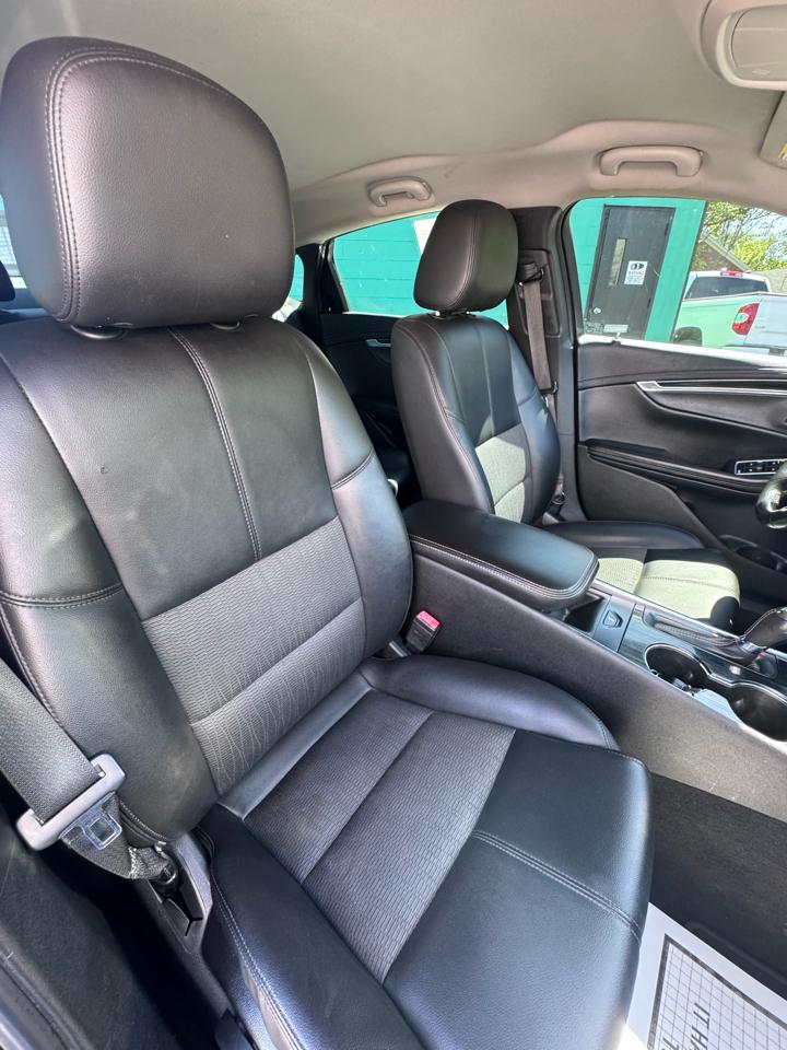 Chevrolet Impala 4dr Sdn LT w/1LT 2018