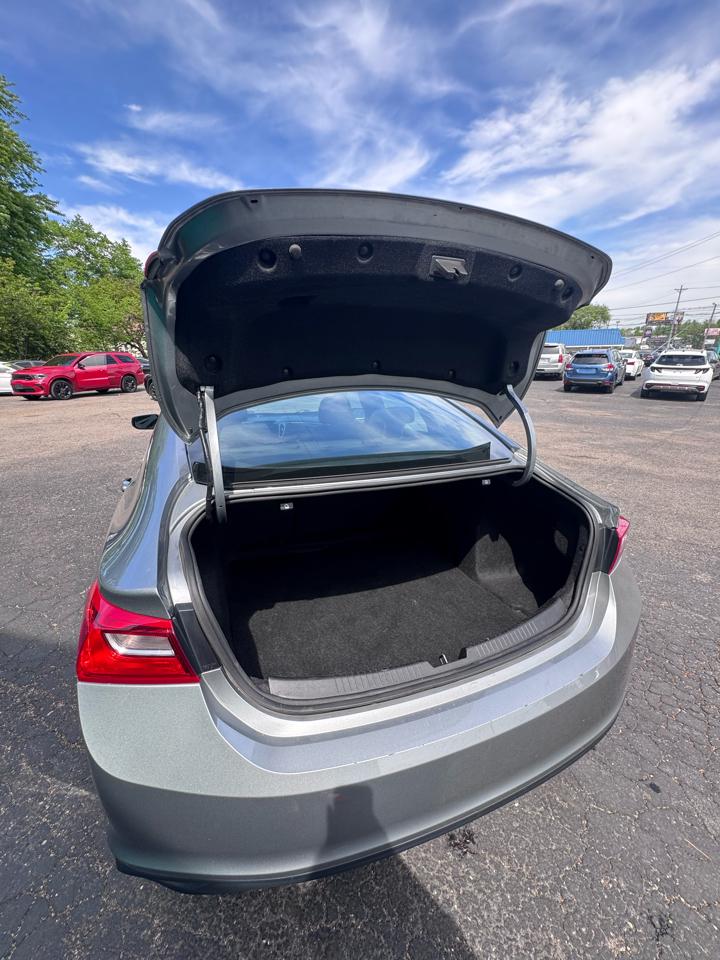 Chevrolet Malibu 4dr Sdn LS w/1FL 2024