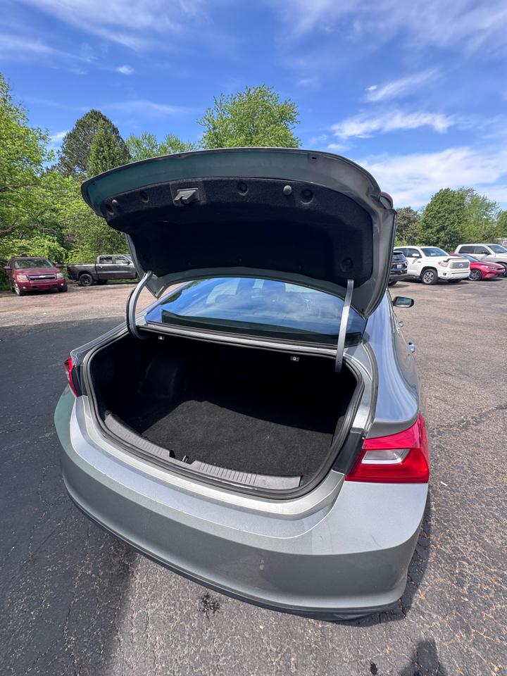 Chevrolet Malibu 4dr Sdn LS w/1FL 2024