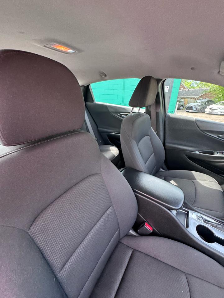 Chevrolet Malibu 4dr Sdn LS w/1FL 2024