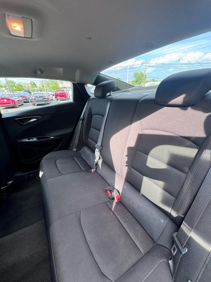 Chevrolet Malibu 4dr Sdn LS w/1FL 2023