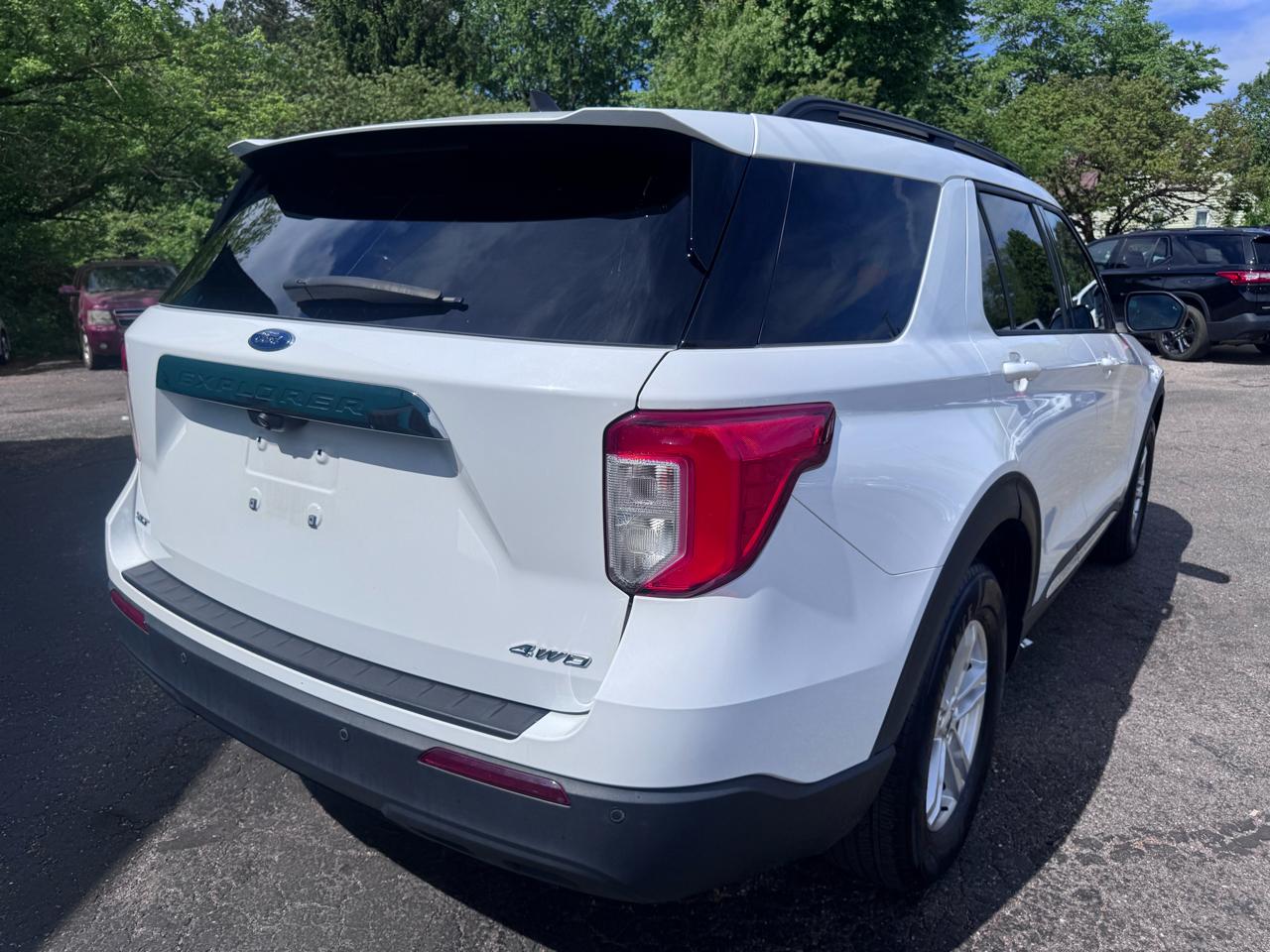 Ford Explorer XLT 4WD 2021