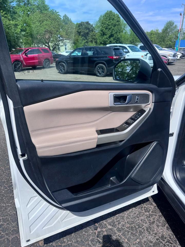 Ford Explorer XLT 4WD 2021