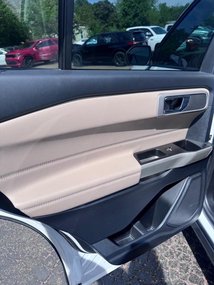 Ford Explorer XLT 4WD 2021