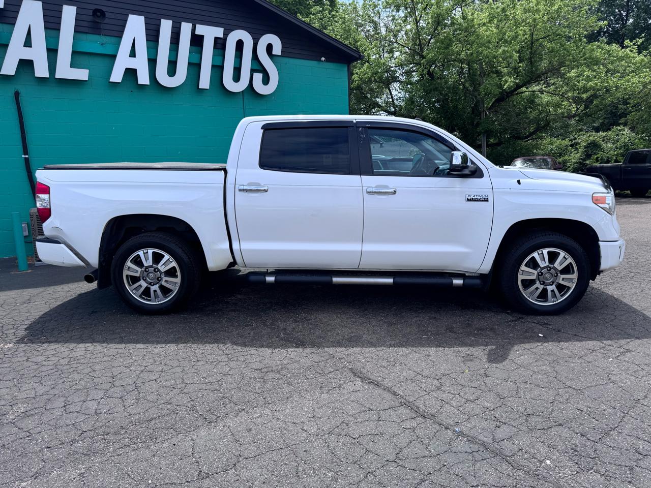 Toyota Tundra 4WD Truck CrewMax 5.7L FFV V8 6-Spd AT Platinum (Natl) 2016