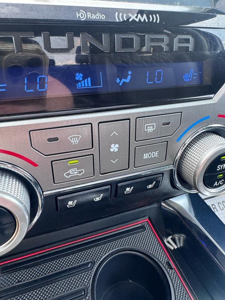 Toyota Tundra 4WD Truck CrewMax 5.7L FFV V8 6-Spd AT Platinum (Natl) 2016