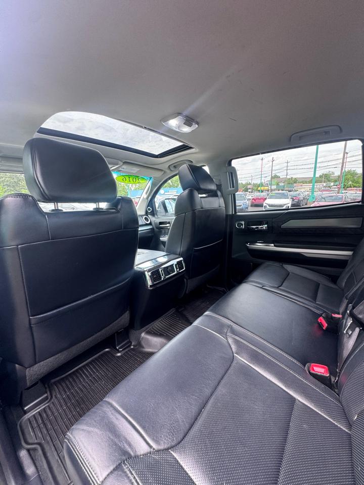 Toyota Tundra 4WD Truck CrewMax 5.7L FFV V8 6-Spd AT Platinum (Natl) 2016