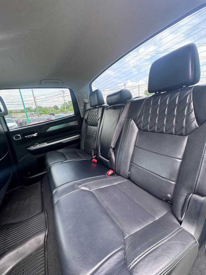Toyota Tundra 4WD Truck CrewMax 5.7L FFV V8 6-Spd AT Platinum (Natl) 2016