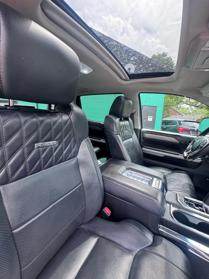 Toyota Tundra 4WD Truck CrewMax 5.7L FFV V8 6-Spd AT Platinum (Natl) 2016