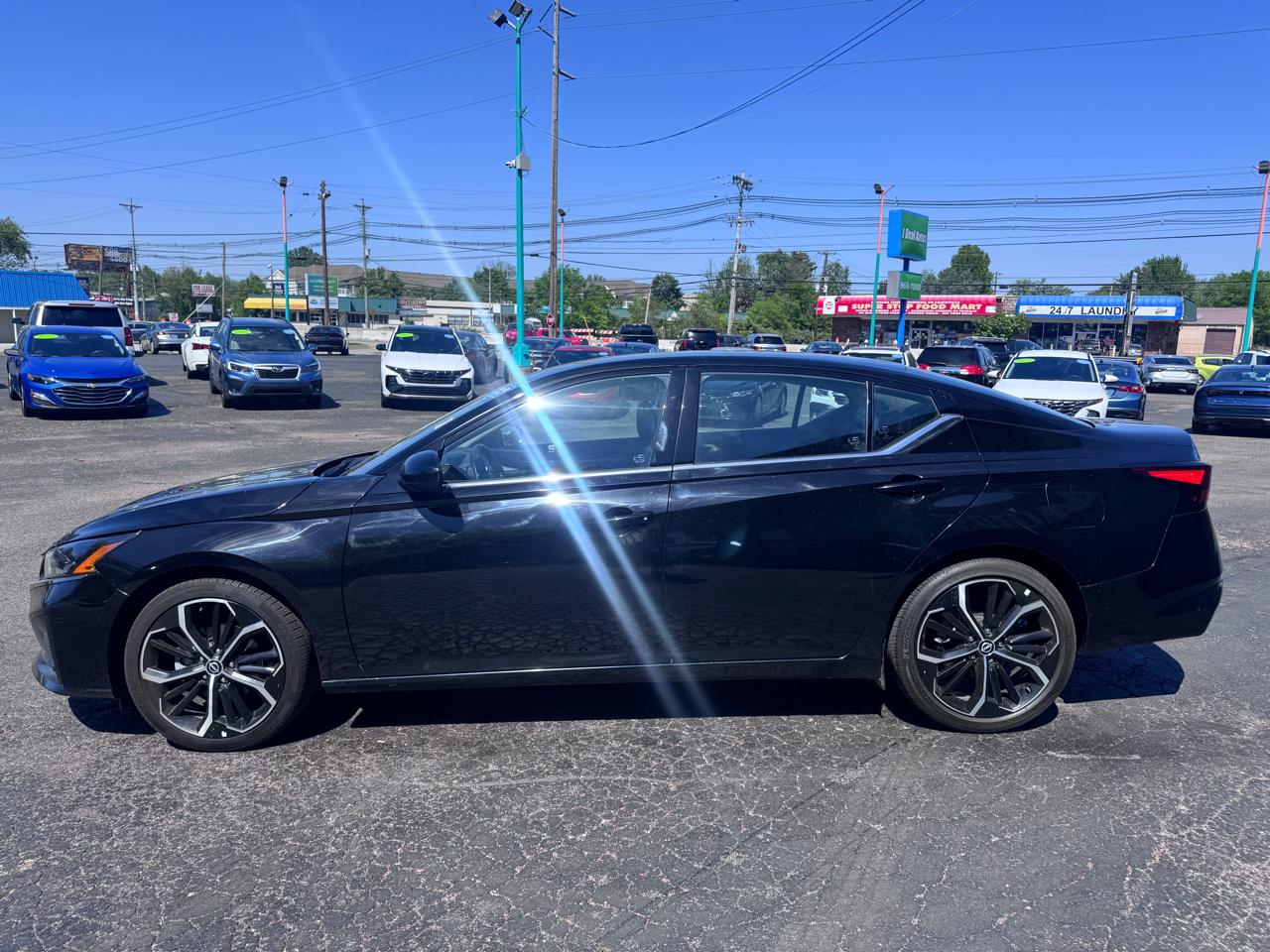 Nissan Altima 2.5 SR Sedan 2023
