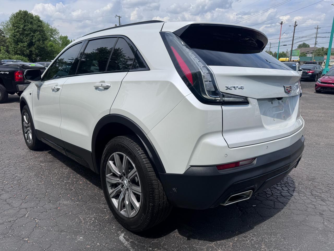 Cadillac XT4 FWD 4dr Sport 2023
