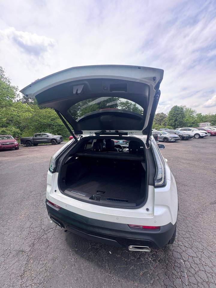 Cadillac XT4 FWD 4dr Sport 2023