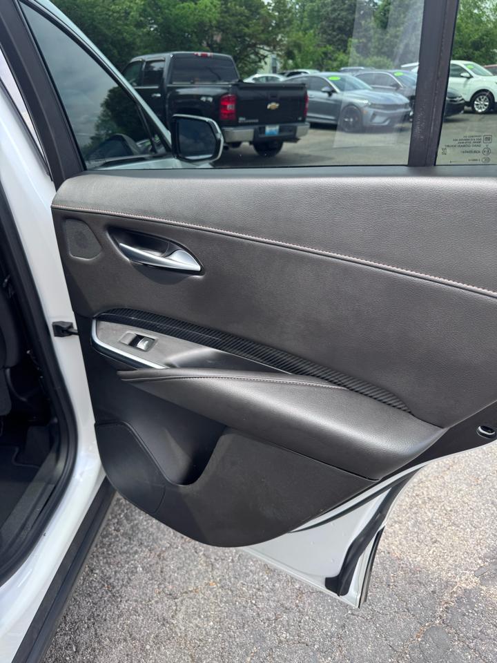 Cadillac XT4 FWD 4dr Sport 2023