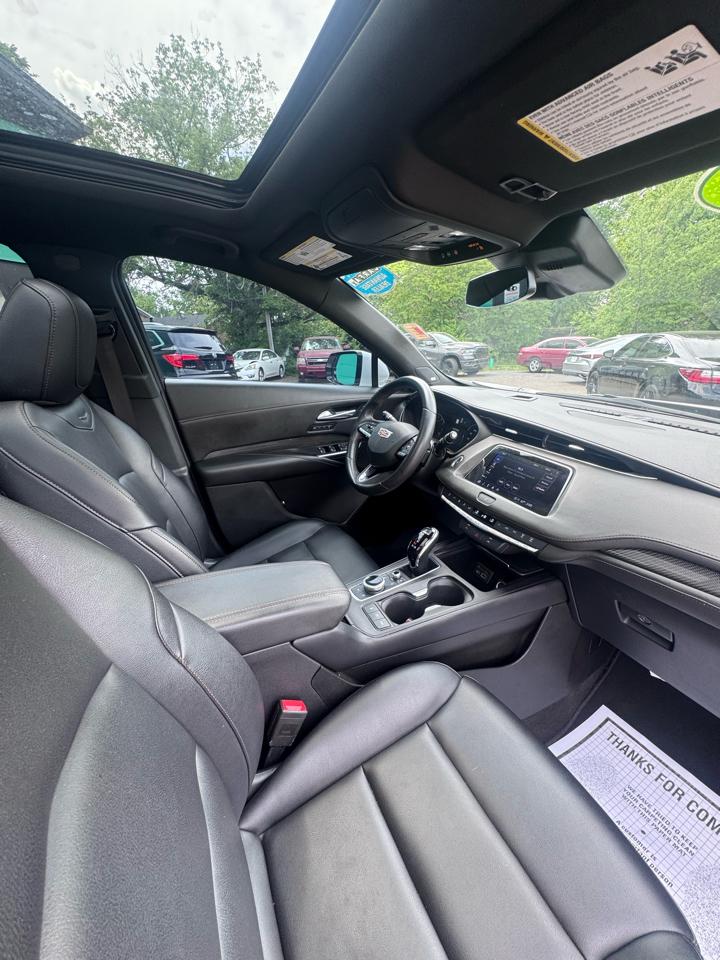 Cadillac XT4 FWD 4dr Sport 2023