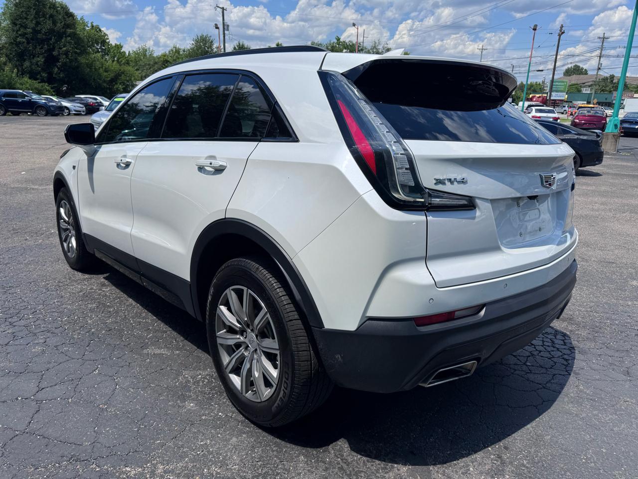 Cadillac XT4 FWD 4dr Sport 2023