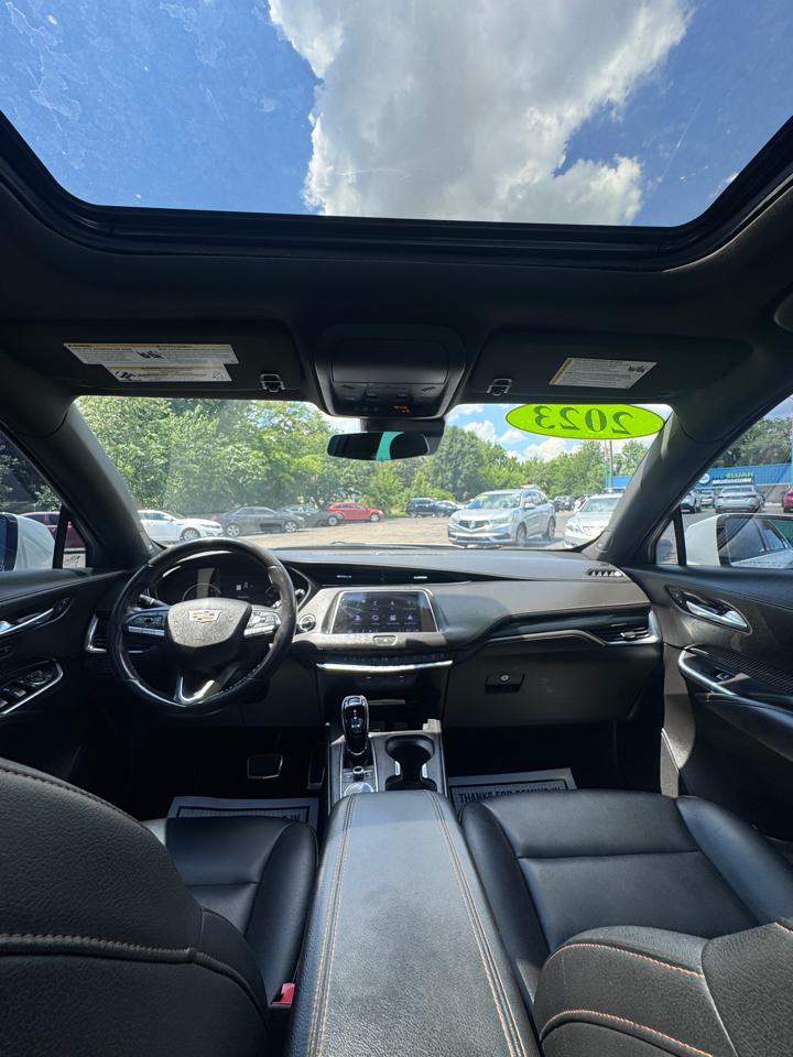 Cadillac XT4 FWD 4dr Sport 2023