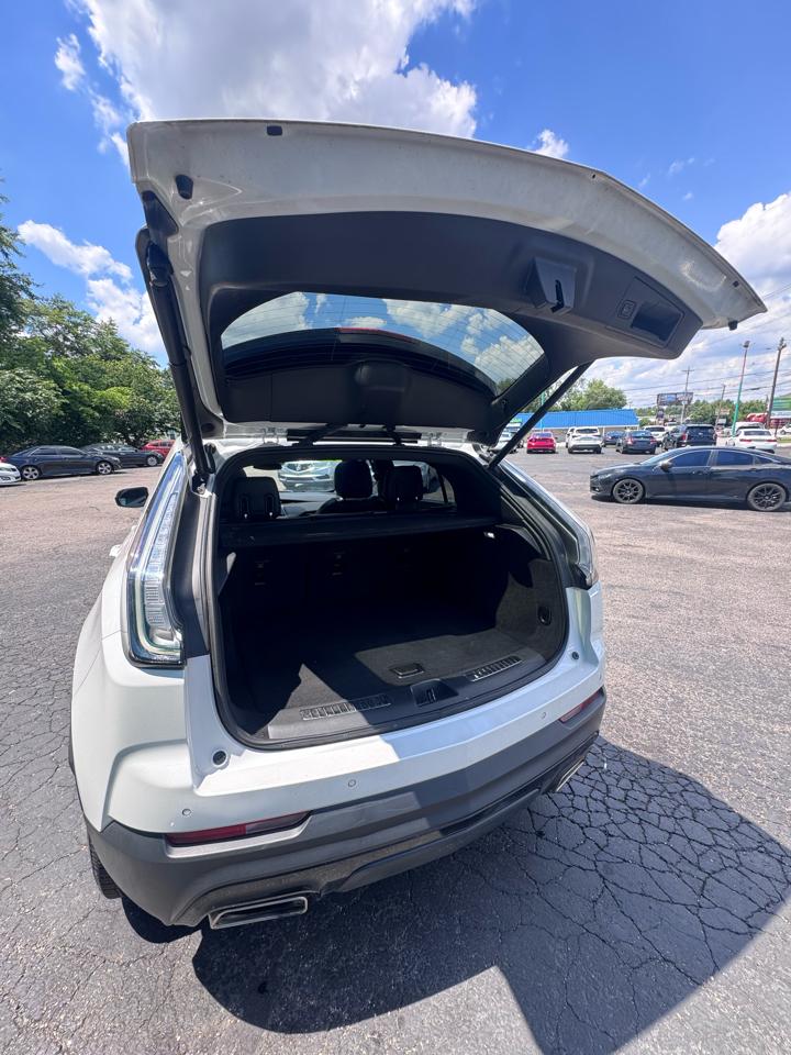 Cadillac XT4 FWD 4dr Sport 2023
