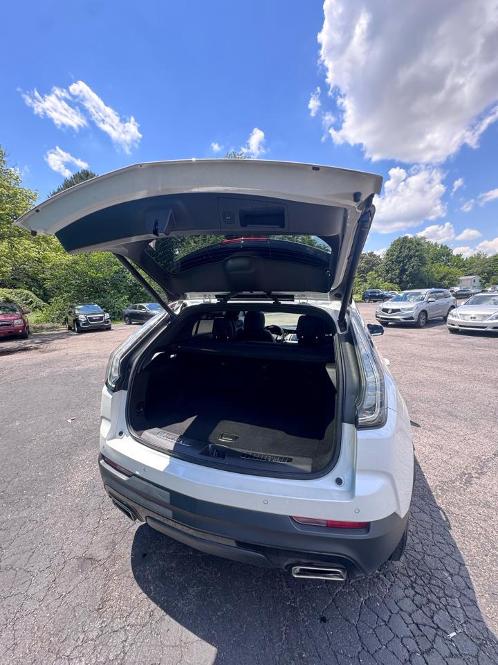 Cadillac XT4 FWD 4dr Sport 2023