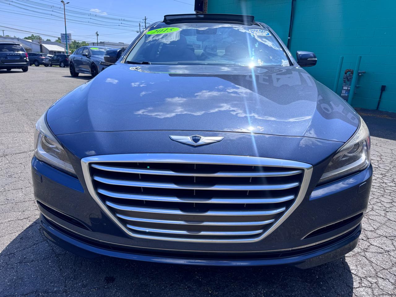 Hyundai Genesis 4dr Sdn V6 3.8L AWD 2015