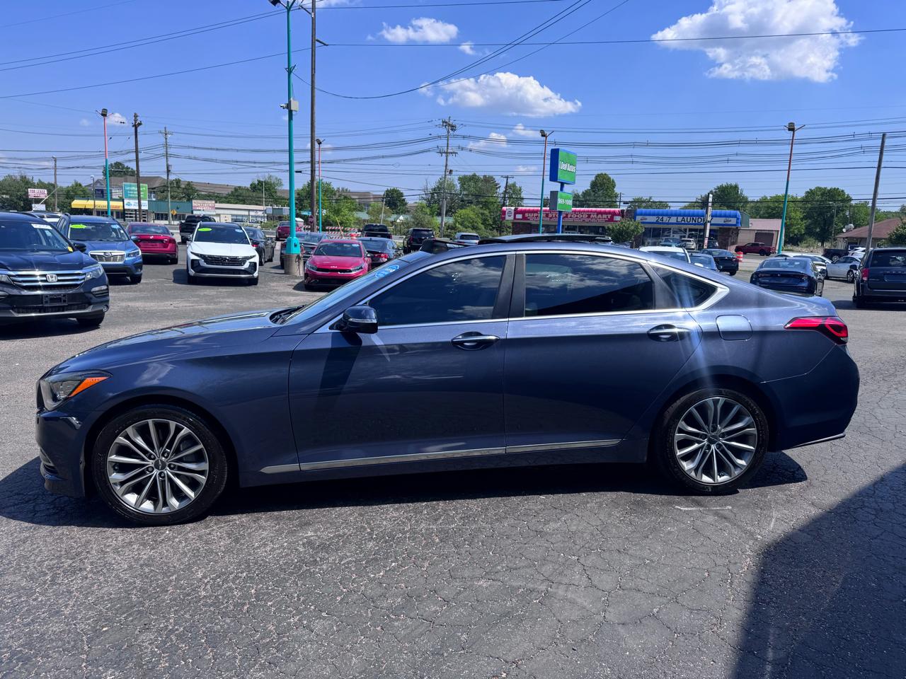 Hyundai Genesis 4dr Sdn V6 3.8L AWD 2015