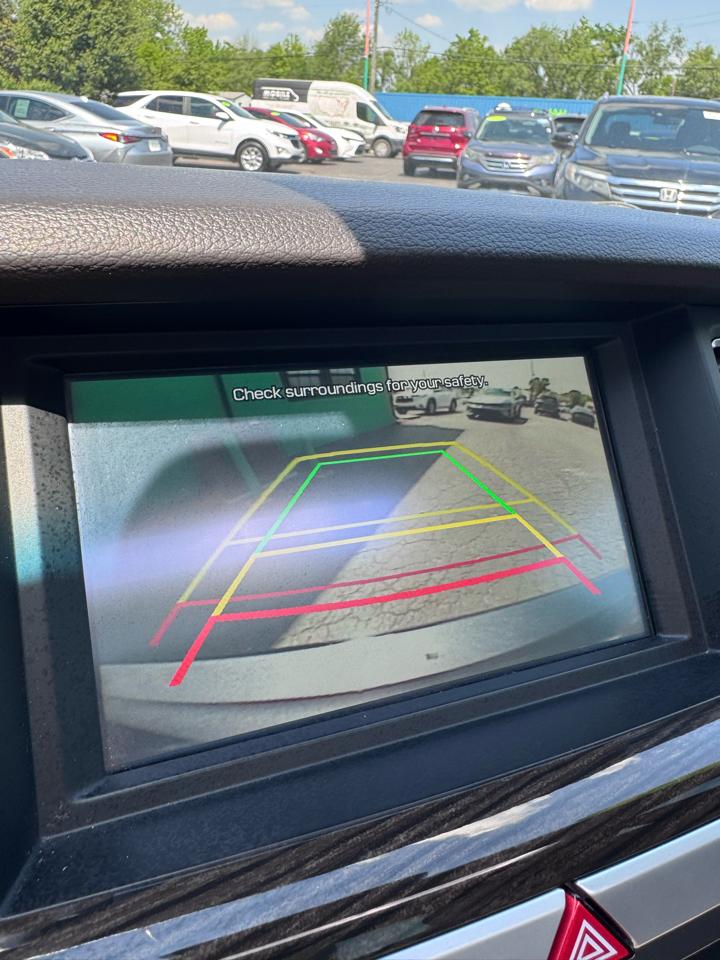 Hyundai Genesis 4dr Sdn V6 3.8L AWD 2015