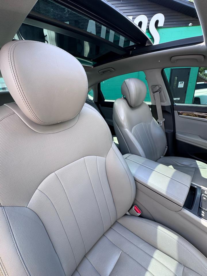 Hyundai Genesis 4dr Sdn V6 3.8L AWD 2015