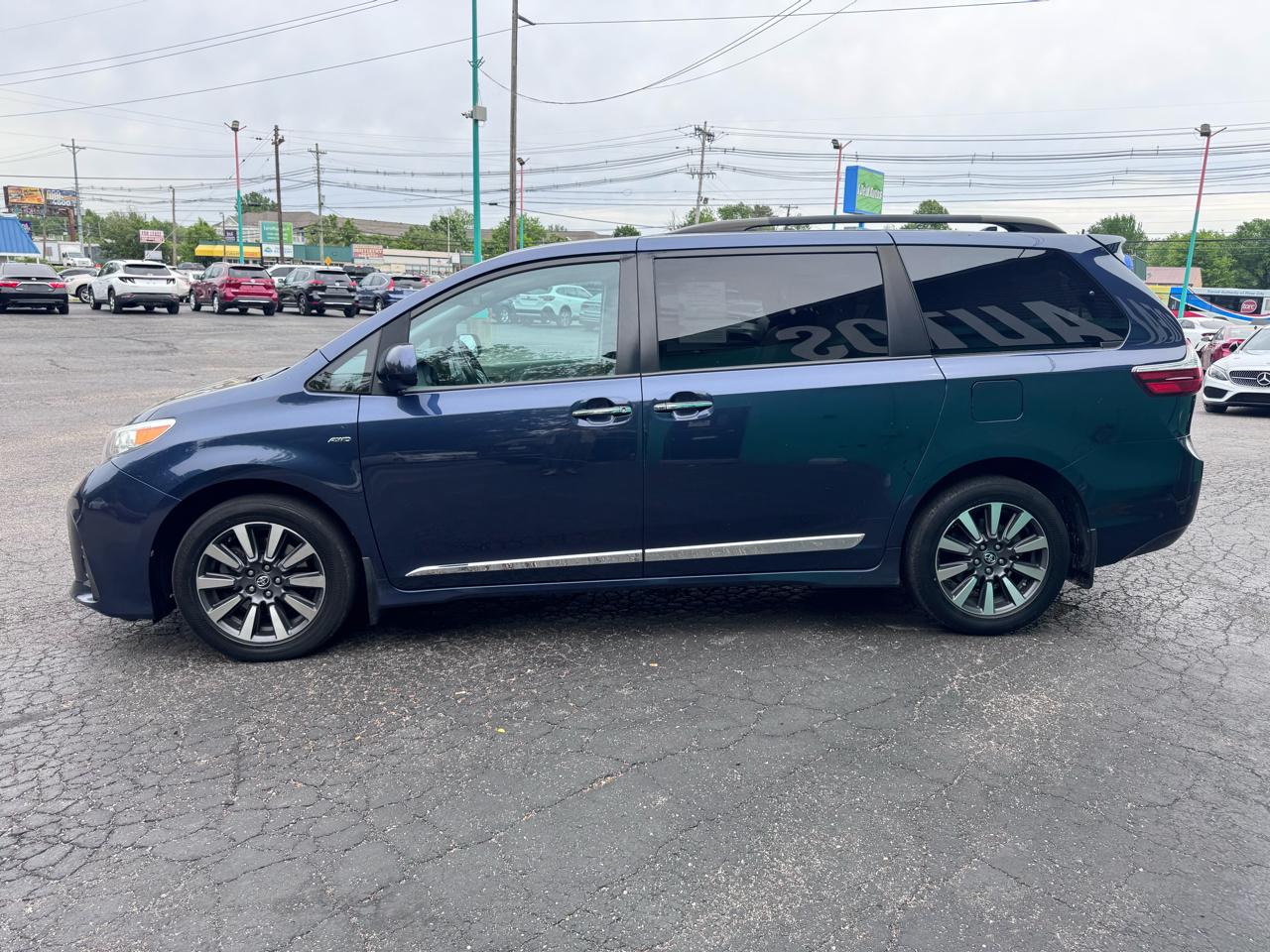 Toyota Sienna Limited Premium AWD 7-Passenger (Natl) 2018