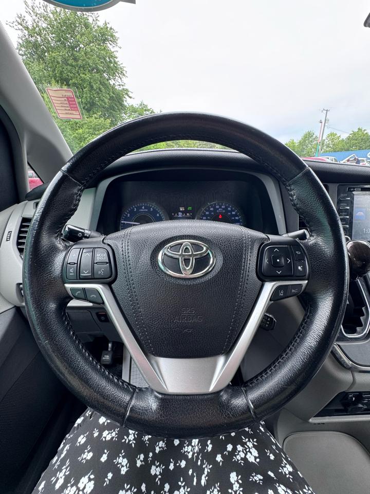 Toyota Sienna Limited Premium AWD 7-Passenger (Natl) 2018