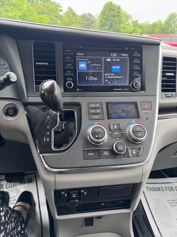 Toyota Sienna Limited Premium AWD 7-Passenger (Natl) 2018