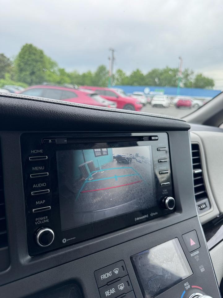 Toyota Sienna Limited Premium AWD 7-Passenger (Natl) 2018