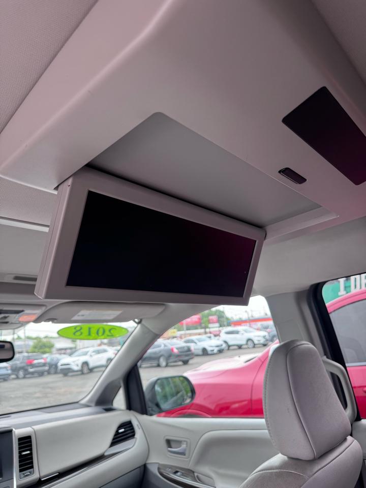 Toyota Sienna Limited Premium AWD 7-Passenger (Natl) 2018