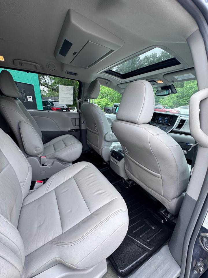 Toyota Sienna Limited Premium AWD 7-Passenger (Natl) 2018