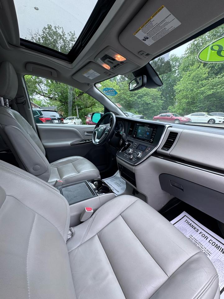 Toyota Sienna Limited Premium AWD 7-Passenger (Natl) 2018