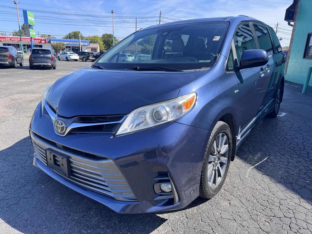 Toyota Sienna Limited Premium AWD 7-Passenger (Natl) 2018