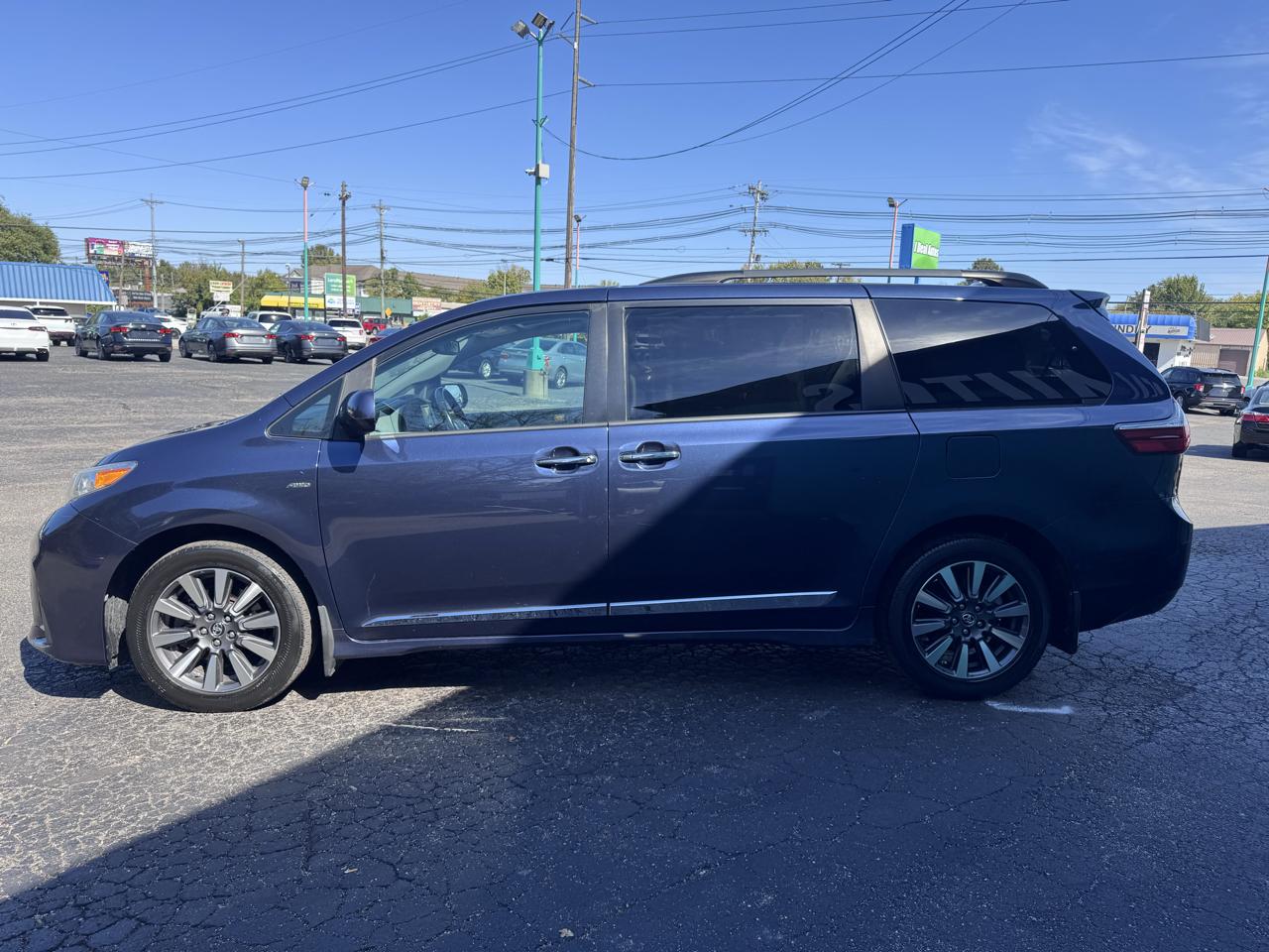 Toyota Sienna Limited Premium AWD 7-Passenger (Natl) 2018