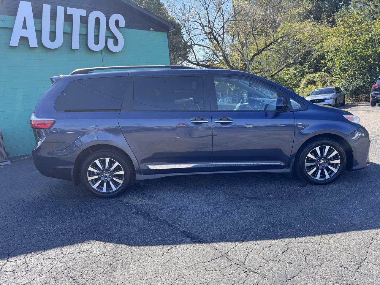 Toyota Sienna Limited Premium AWD 7-Passenger (Natl) 2018