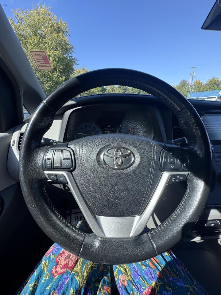 Toyota Sienna Limited Premium AWD 7-Passenger (Natl) 2018