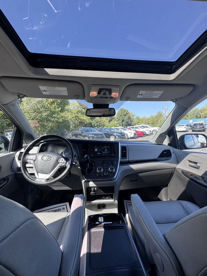 Toyota Sienna Limited Premium AWD 7-Passenger (Natl) 2018