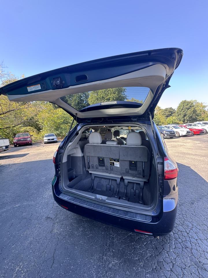 Toyota Sienna Limited Premium AWD 7-Passenger (Natl) 2018